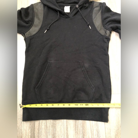 Nike genuine lamb leather shoulder decor cotton hoodie black M - Picture 16 of 16